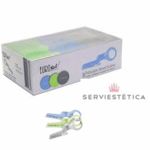 En los servicios de peluquería es importante el uso de desechables en el utillaje de corte para evitar trasmisión por contagio sanguíneo.